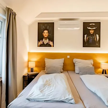 Komfortables Doppelzimmer In Goldscheuer - 1a Kehl